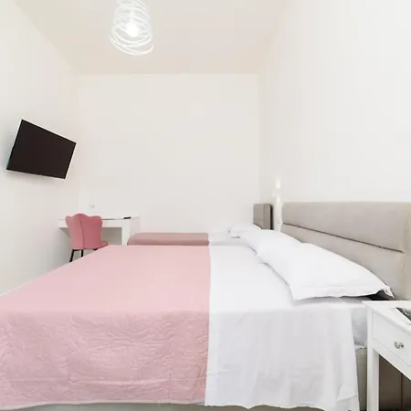 Relais Francesca Pool&view