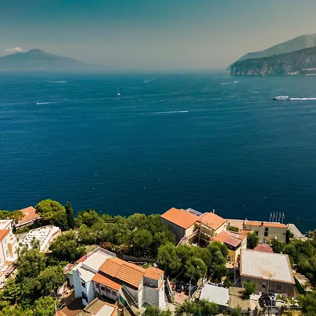 Relais Francesca Pool&view