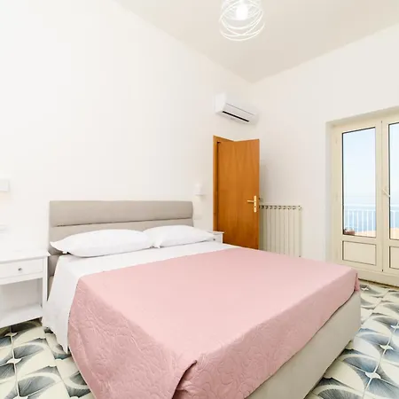 Relais Francesca Pool&view